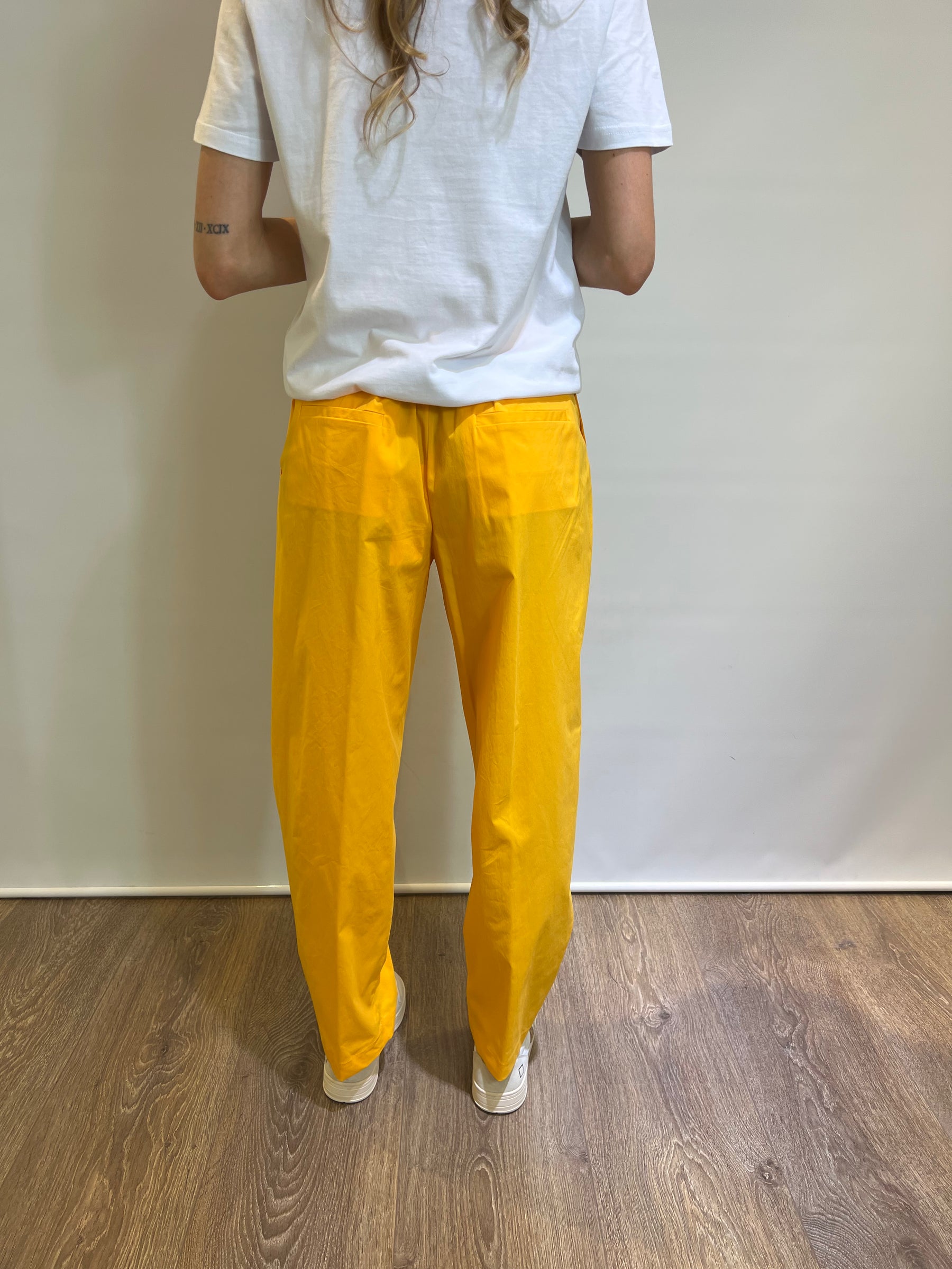 Pantalone con pinces