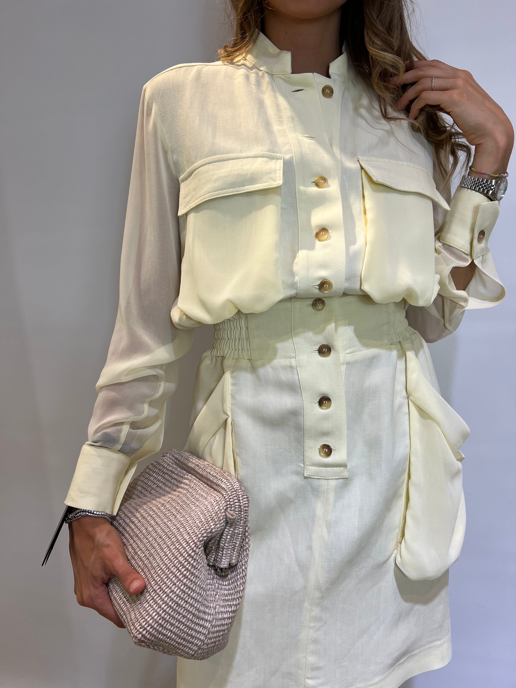 Abito corto a camicia con tasche