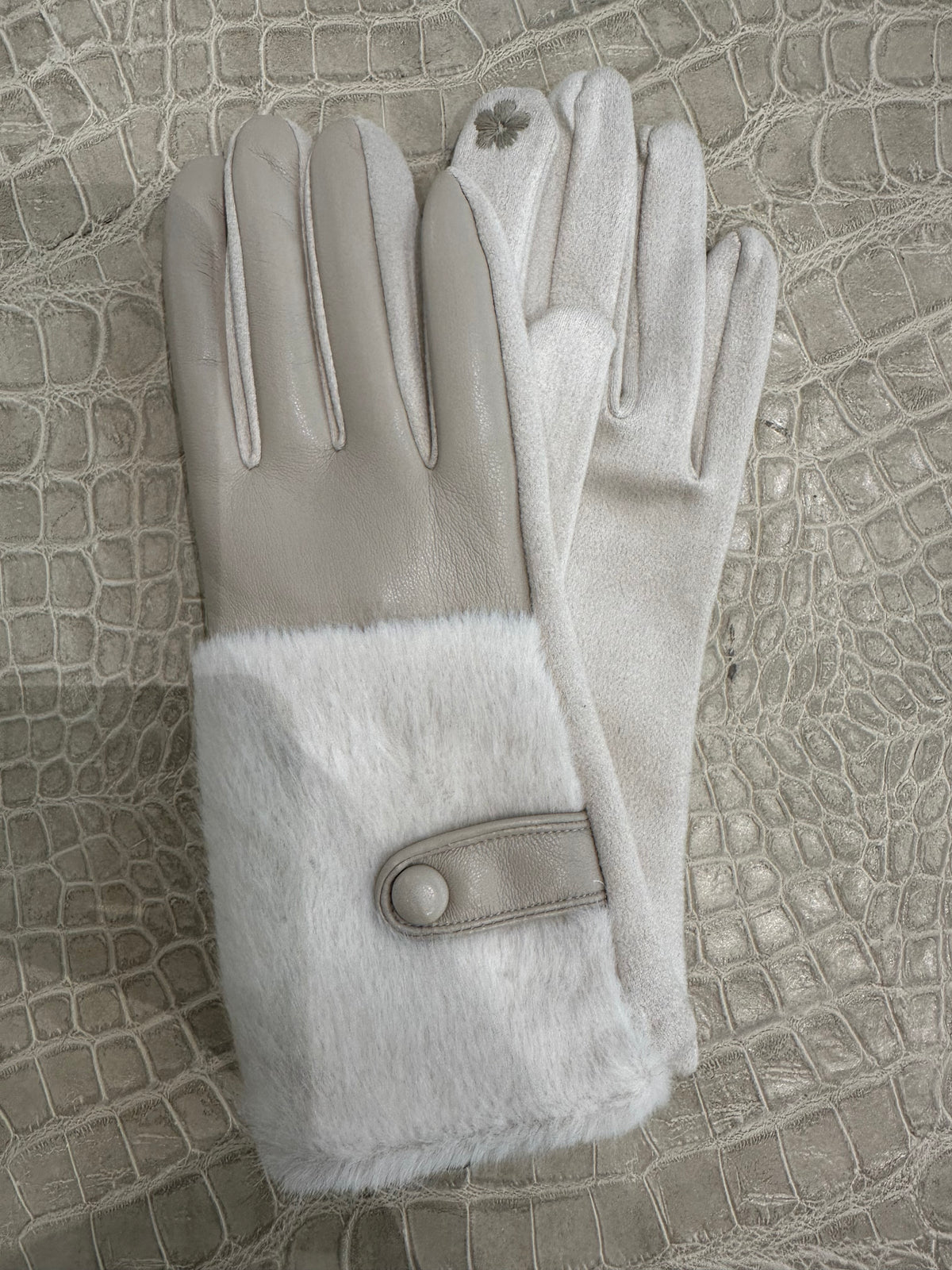 Guanto ecopelle ed ecopelliccia