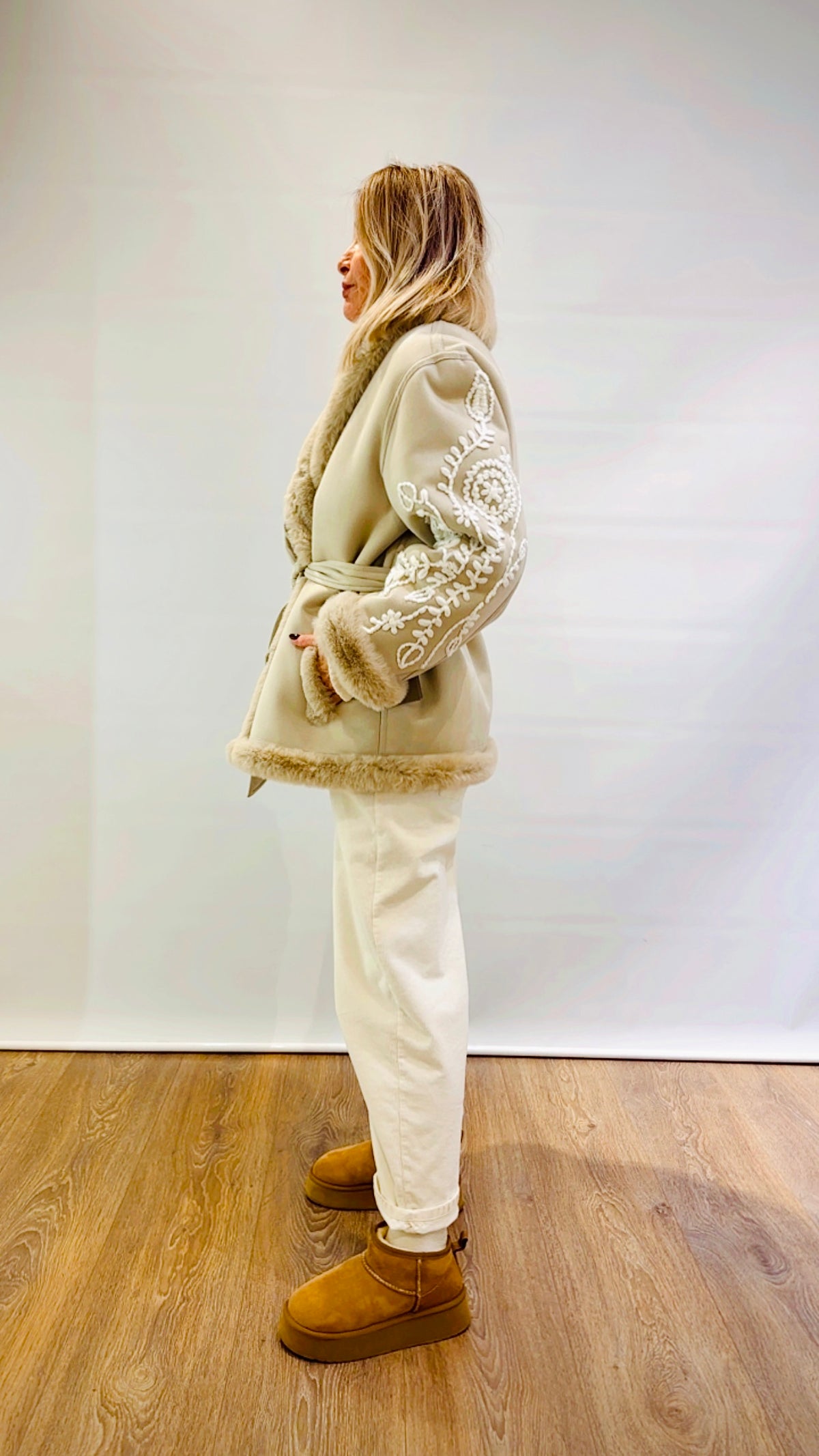 Ecomontone con ricami