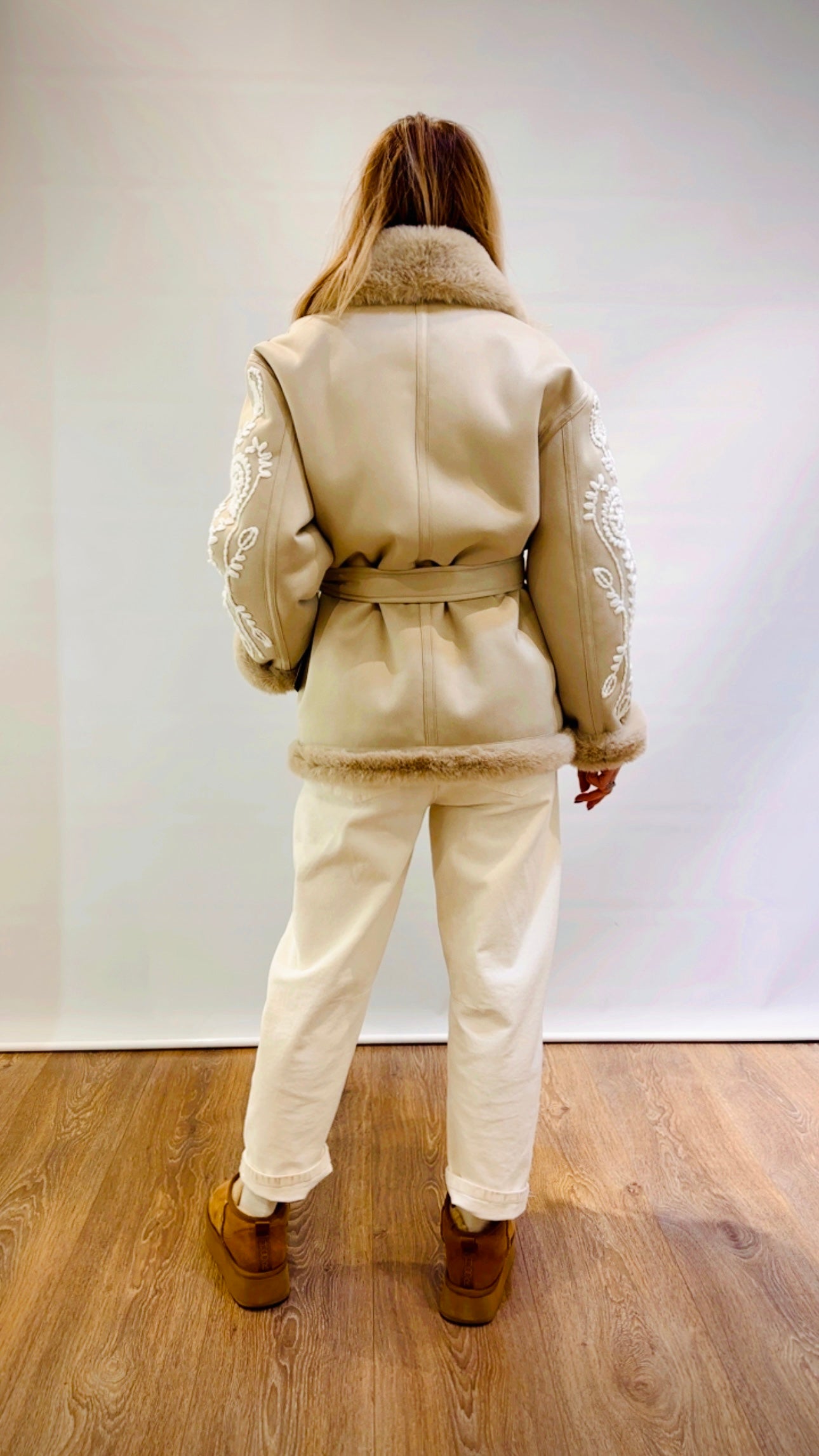 Ecomontone con ricami