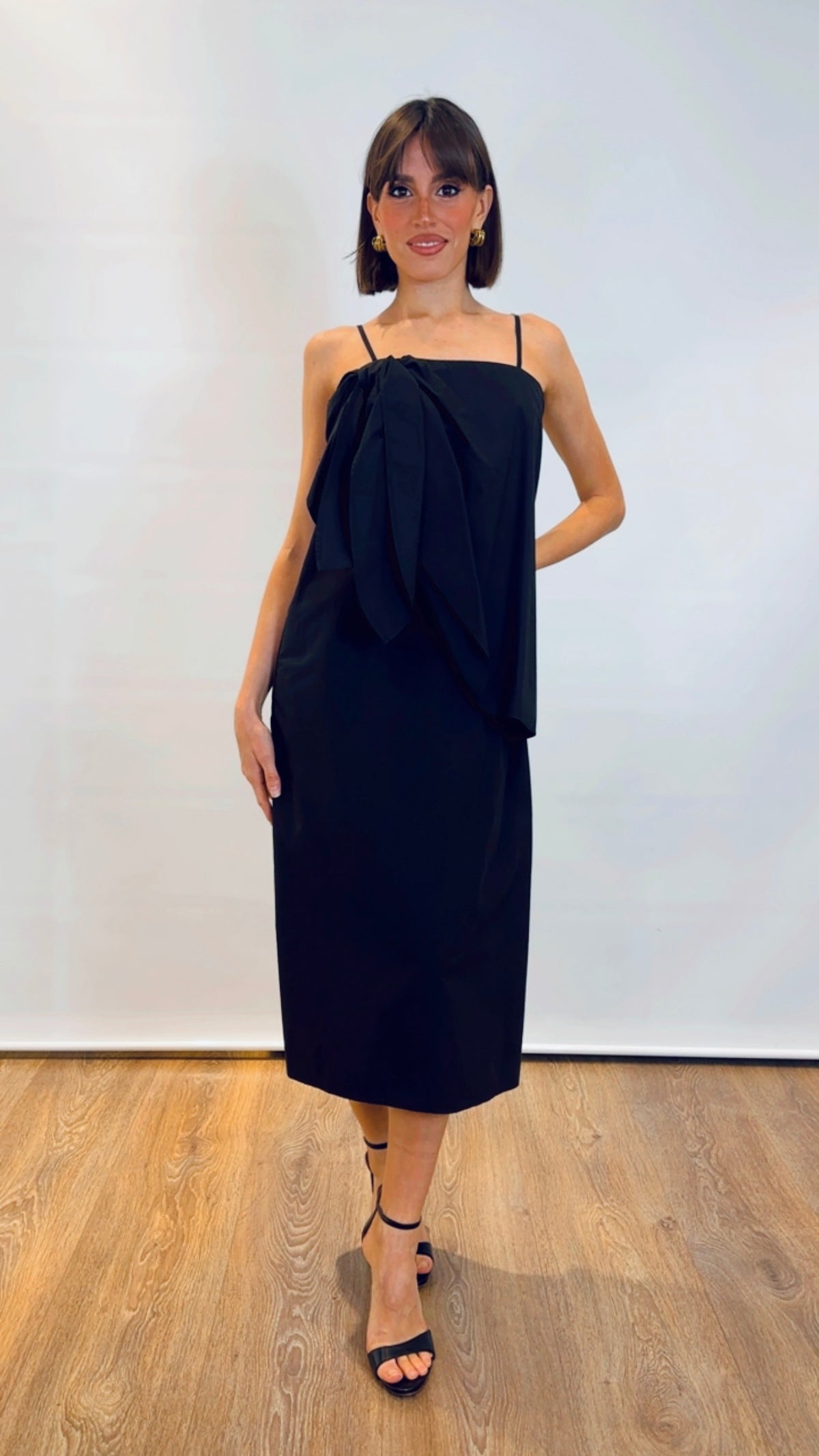 Abito midi con fiocco