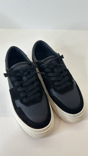 Studio calf black