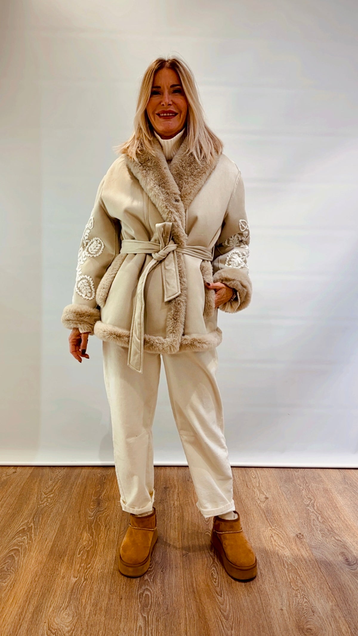 Ecomontone con ricami