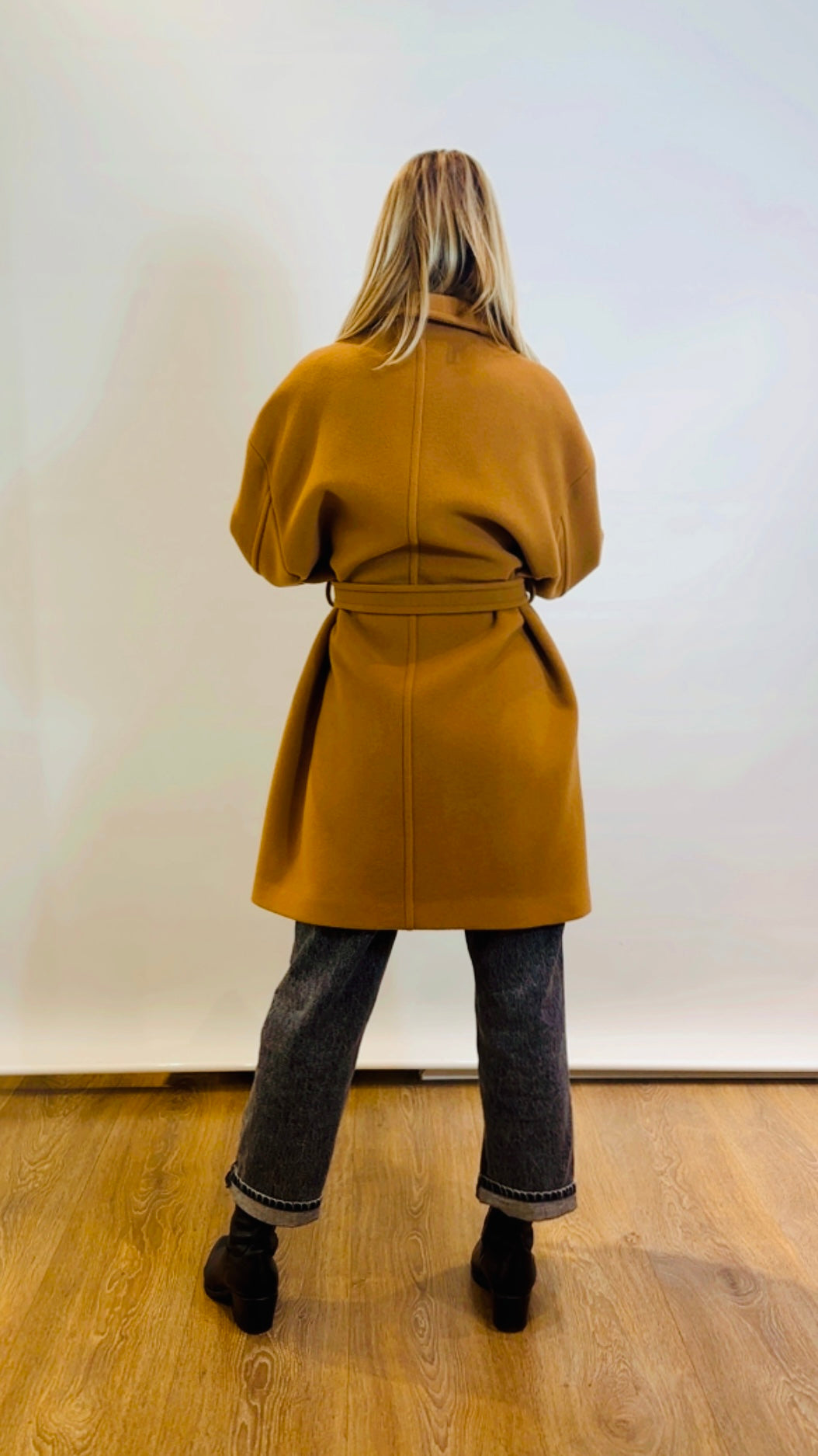 Cappotto monopetto corto con cintura Pinko