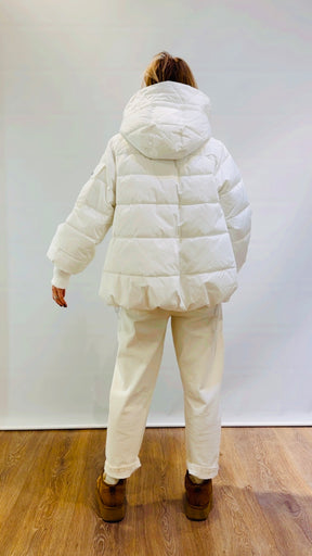 Piumino ad A con cappuccio