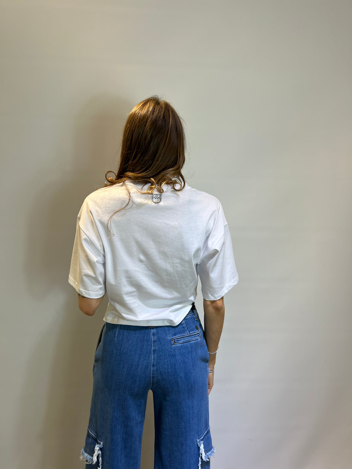 T-shirt con drappo