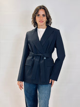 Giacca allacciata