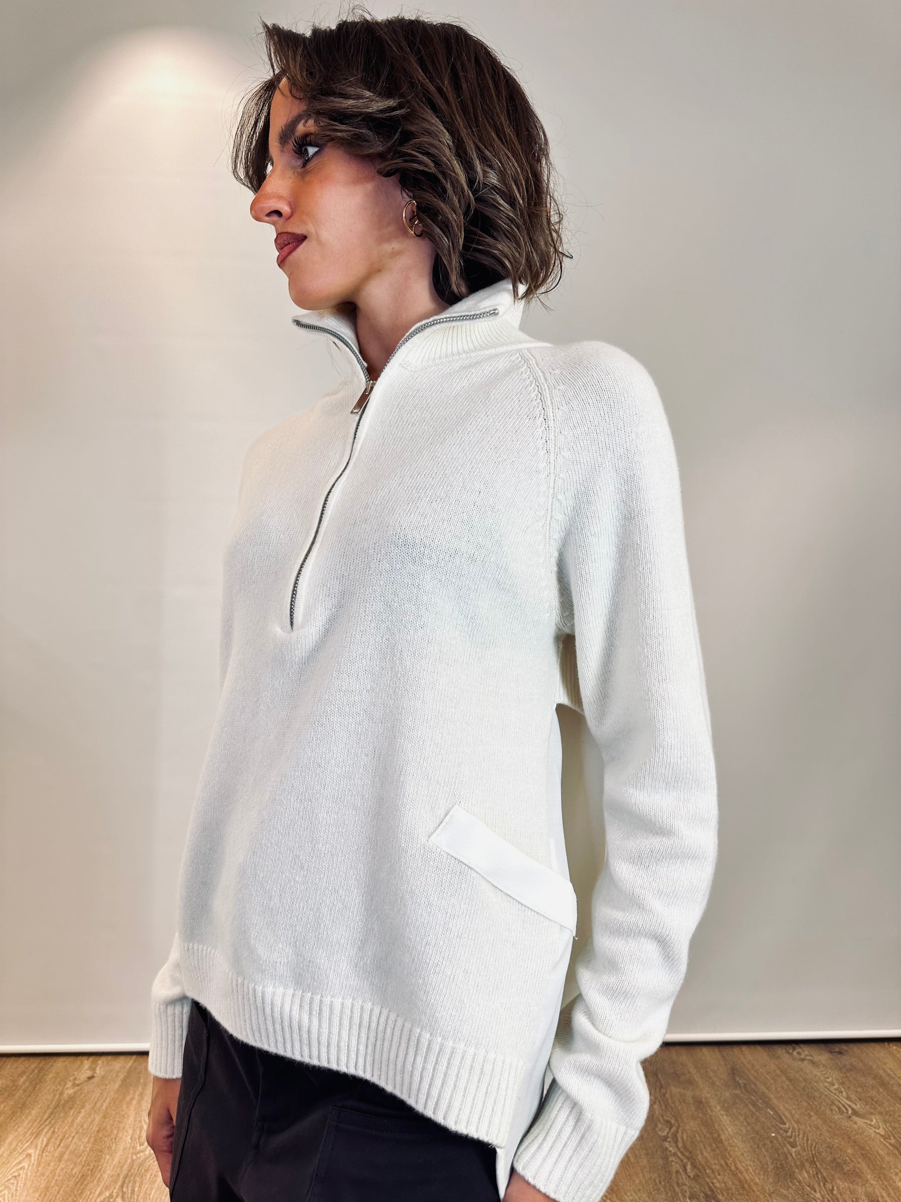 Maglia con zip sul collo
