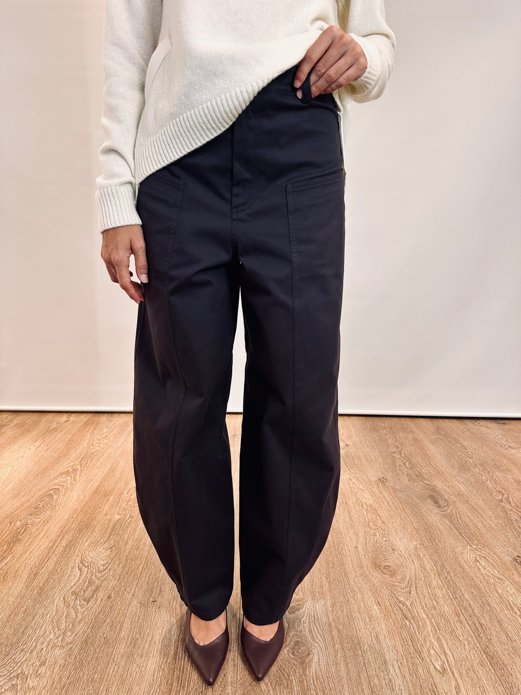 Pantalone barrel