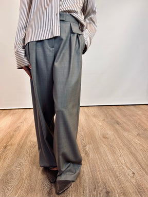Pantalone con pinces