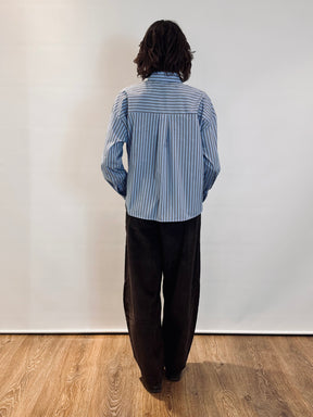 Camicia a righe con fiocco