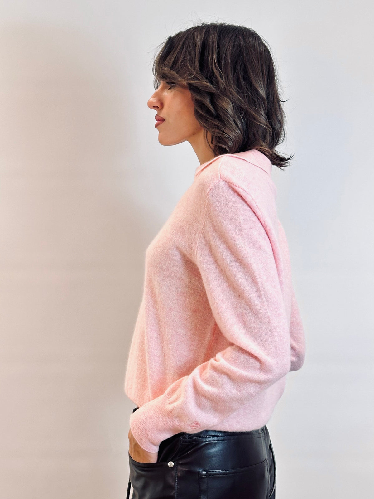 Maglia con scollo a V con colletto
