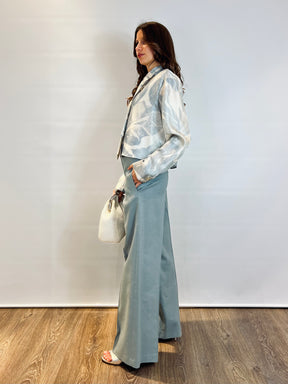 Camicia in fantasia con cravatta