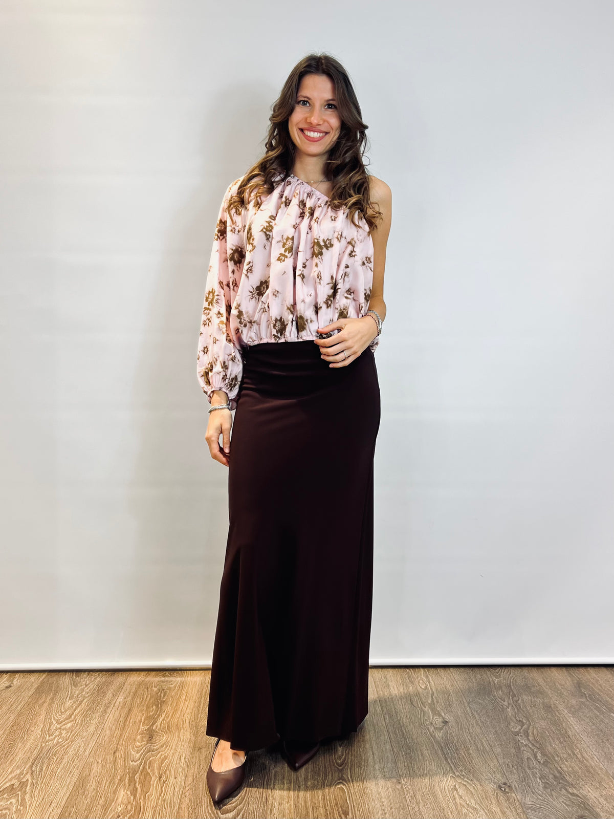 Camicia monospalla in fantasia