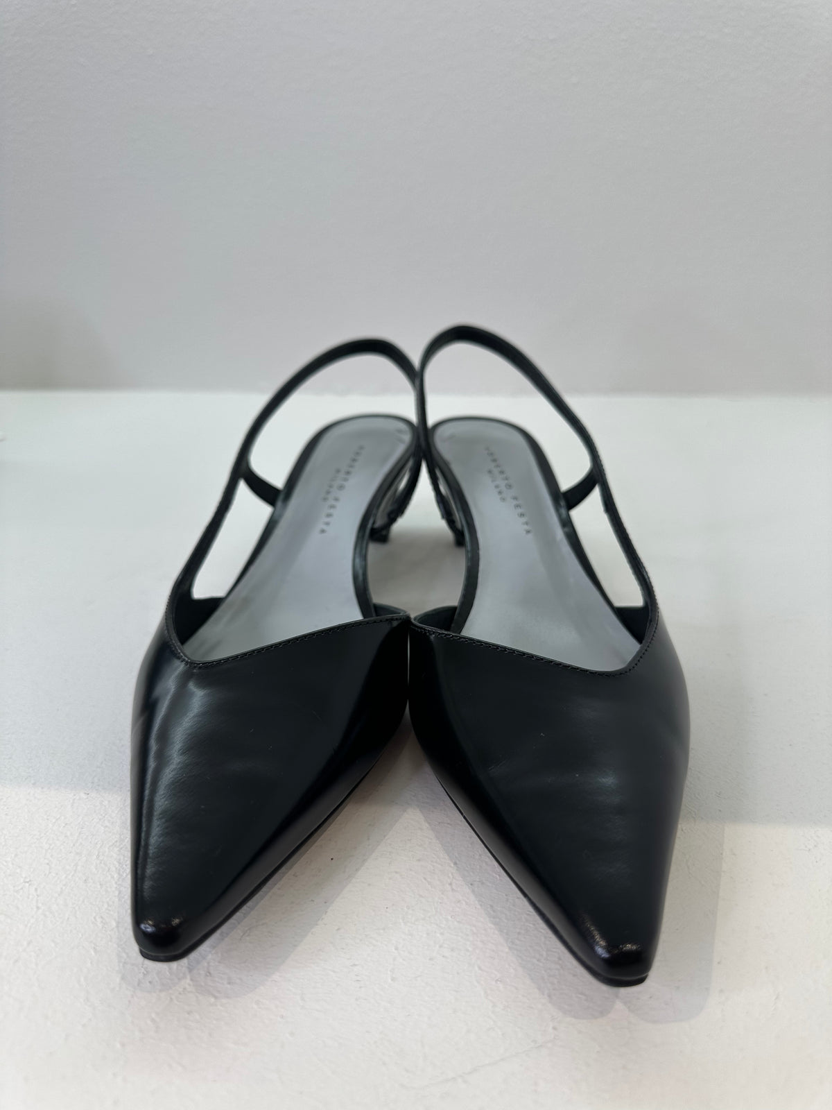 Slingback a punta
