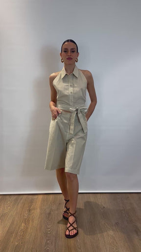 Camicia con scollatura dietro