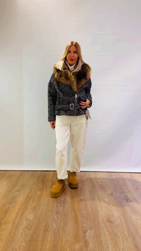 Chiodo in lana con collo in ecopelliccia